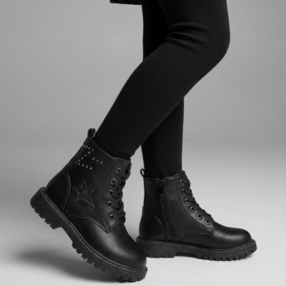 Paire de bottines enfant noires au design moderne et finition élégante